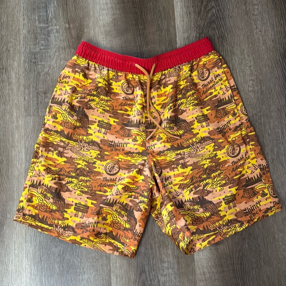 Magellan fish gear Shiner woodland camo shorts swim trunks size small